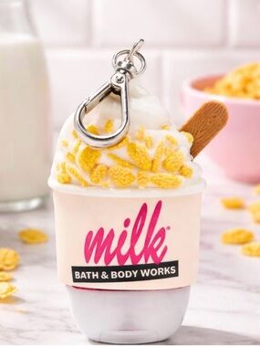 BATH & BODY WORKS MILK BAR CORN FLAKE SOFT SERVE POCKETBAC HOLDER